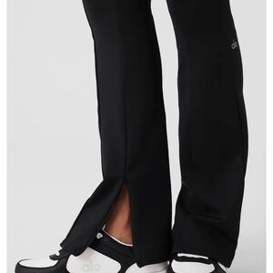 ALO (size XS) Yoga Black Flare Women's Pants